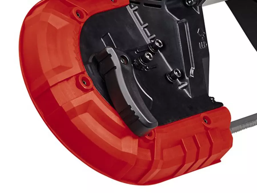 Changing-the-saw-band